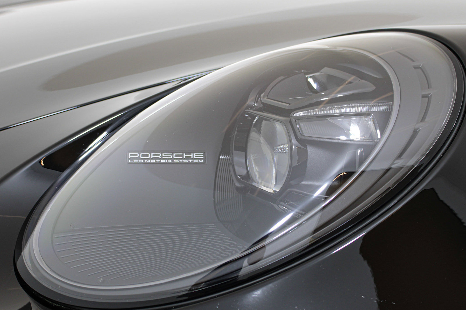 Used 2024 Porsche 911 Turbo S AWD/4WD image 54