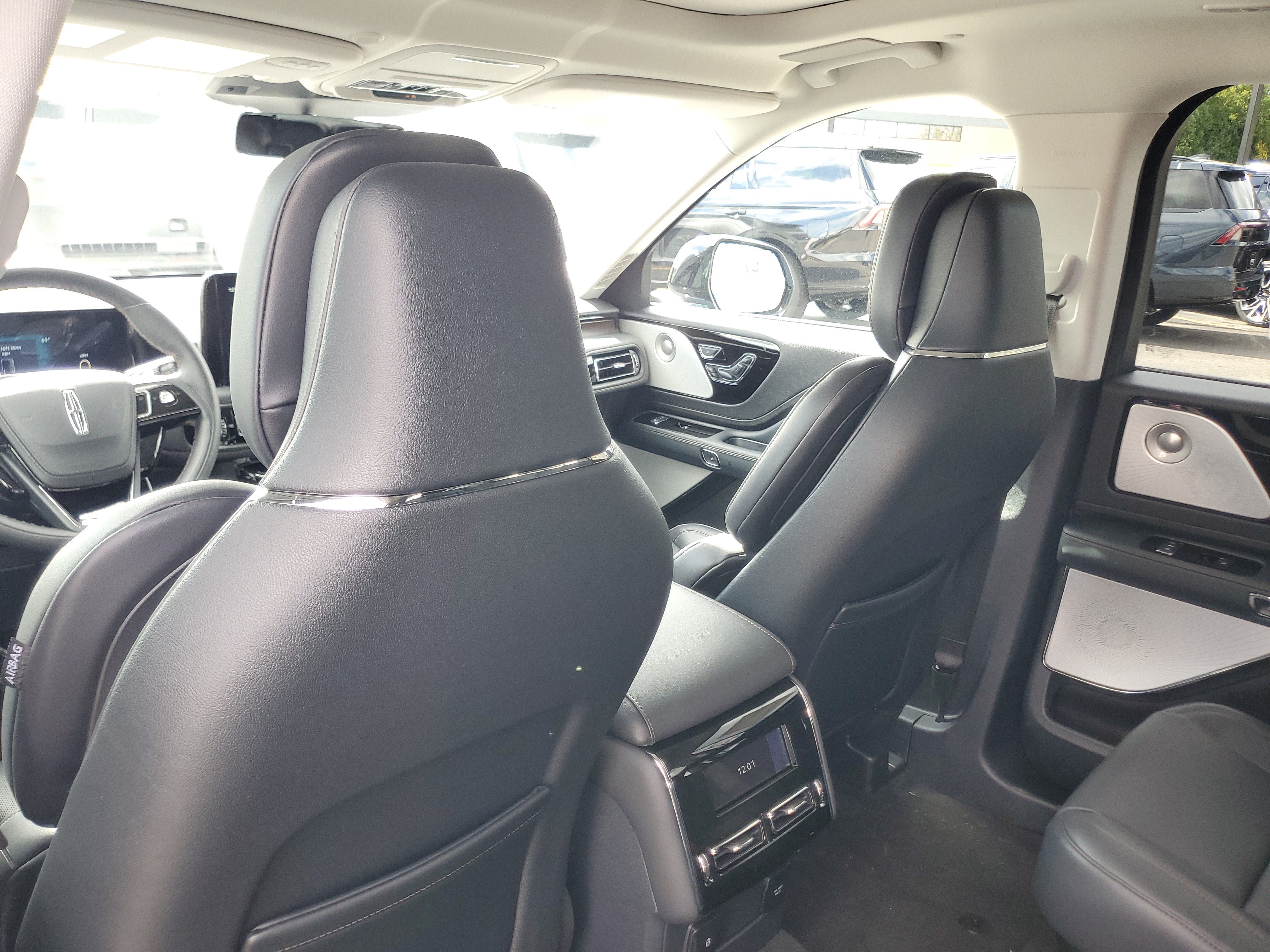 New 2027 Lincoln Aviator Reserve AWD/4WD image 24