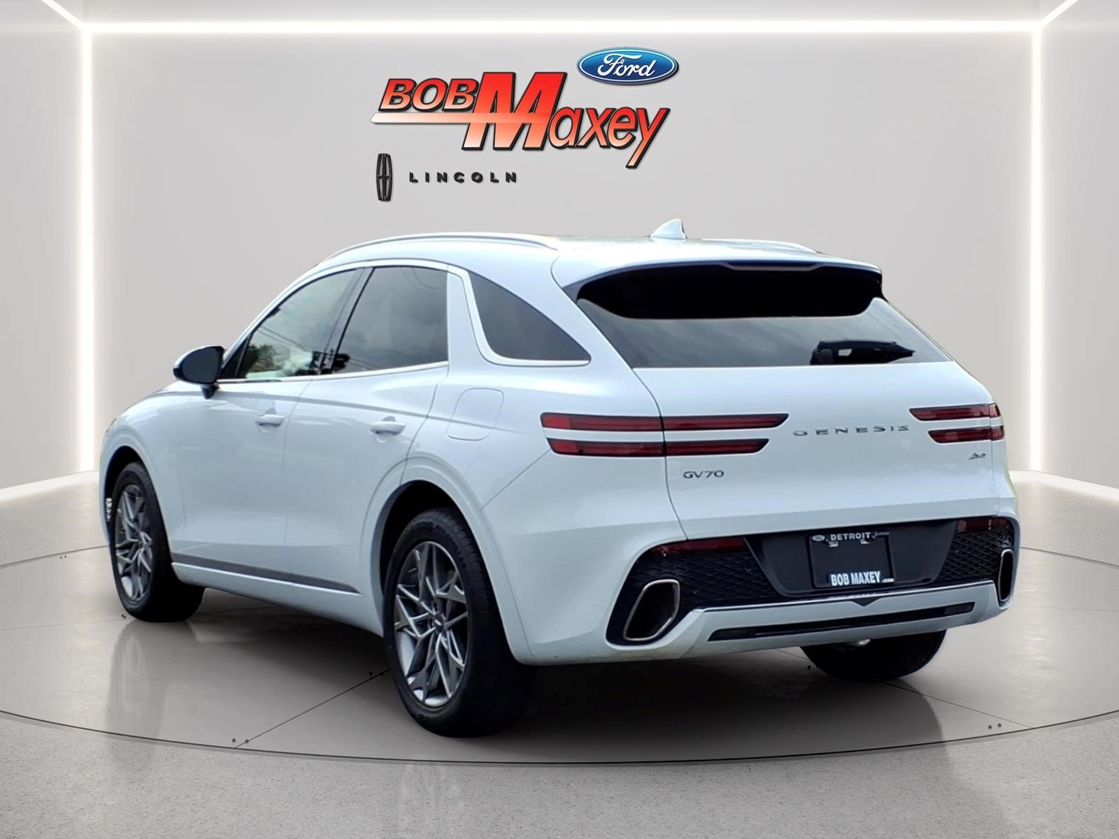 Used 2025 Genesis GV70 2.5T AWD/4WD image 6