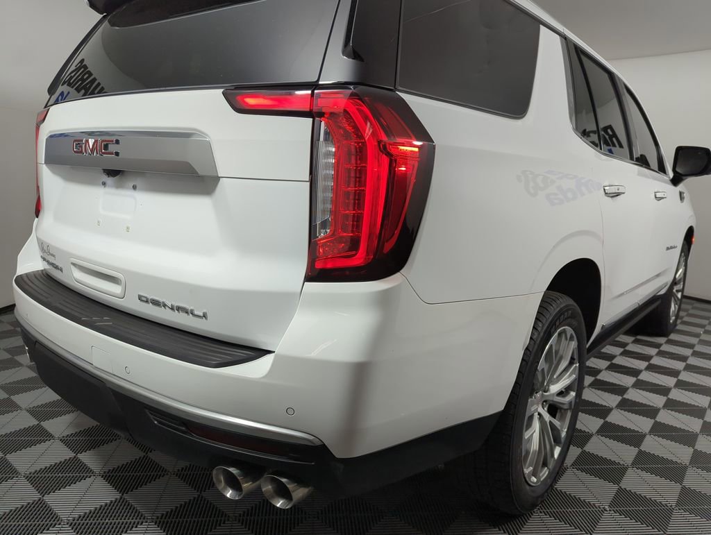 Used 2023 GMC Yukon Denali w/ LPO, Floor Liner Package image 5