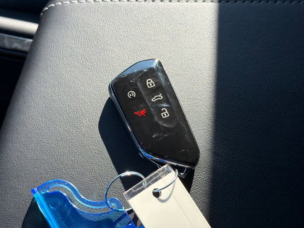 Used 2025 Volkswagen Atlas Cross Sport SEL image 45