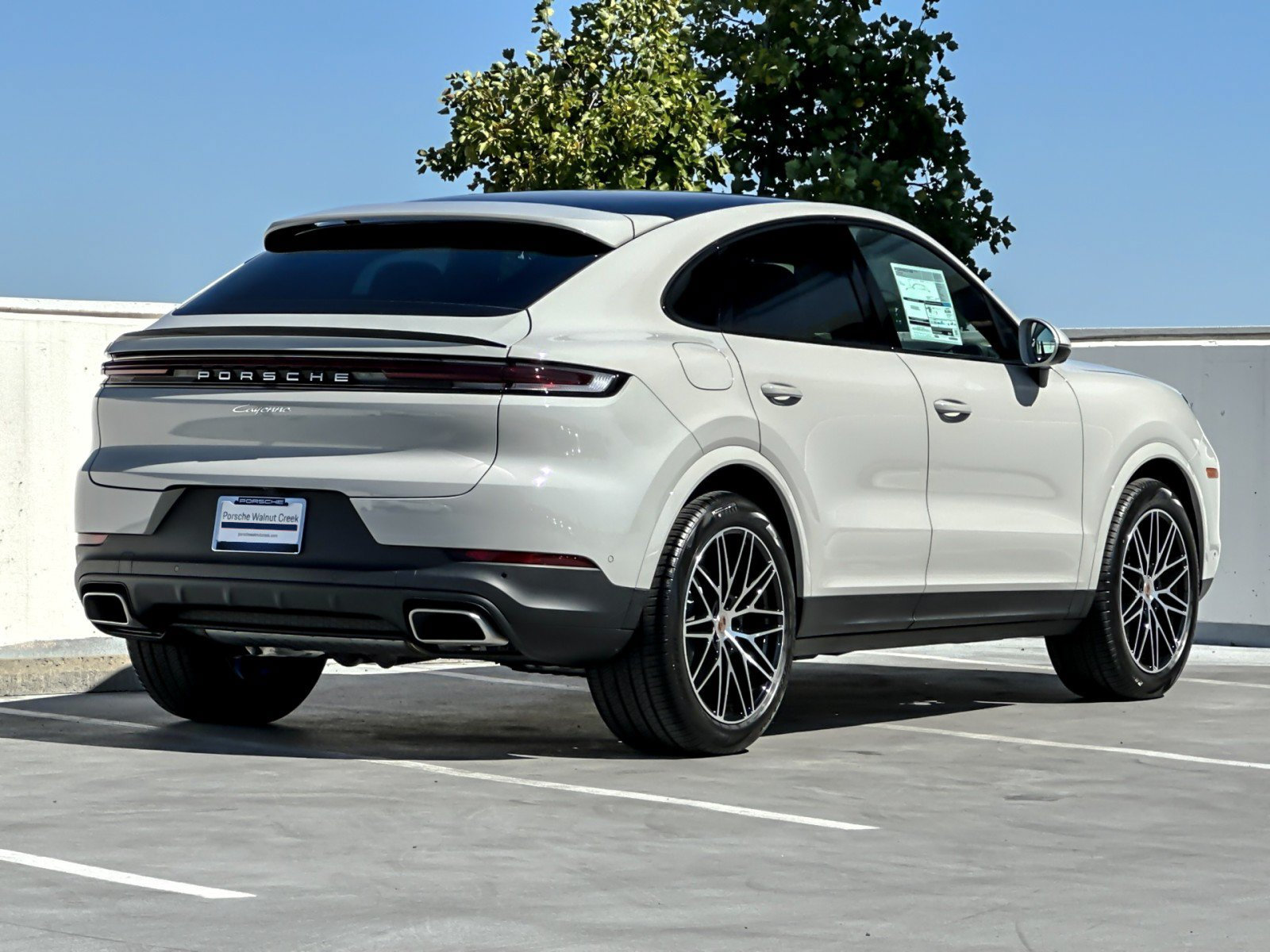 New 2026 Porsche Cayenne Coupe AWD/4WD image 8