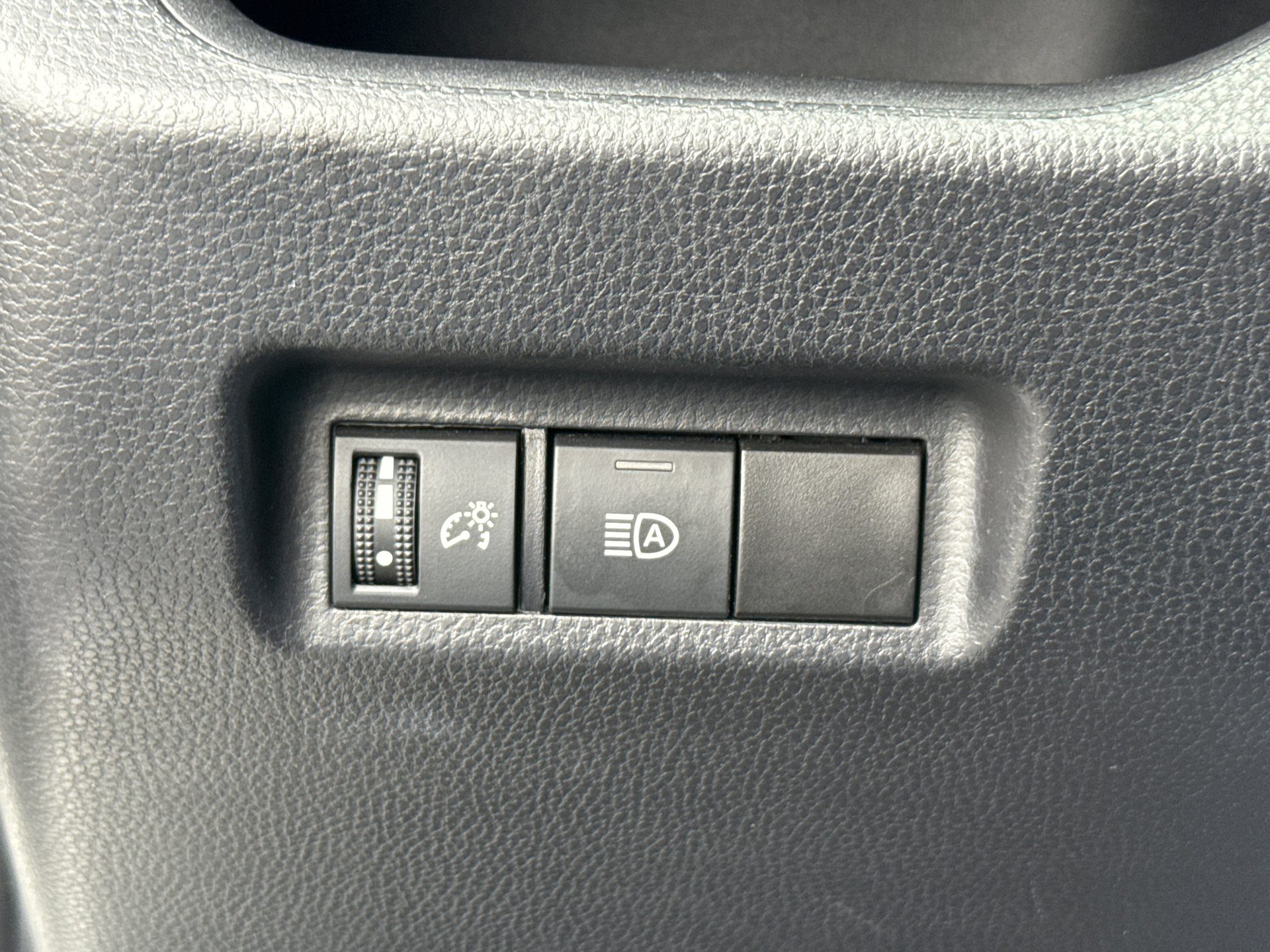 Certified 2024 Toyota RAV4 XLE FWD image 26