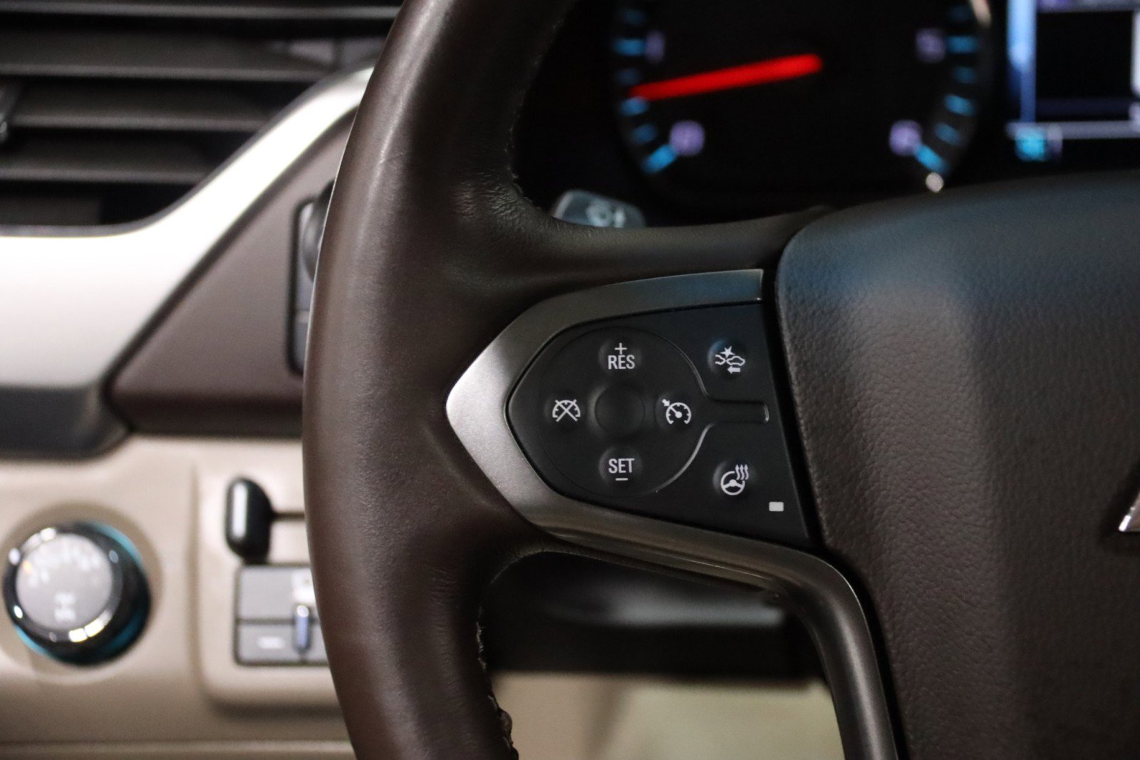 Used 2017 Chevrolet Suburban LT AWD/4WD image 55