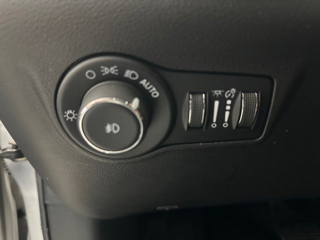 Used 2024 Jeep Compass Limited AWD/4WD image 23