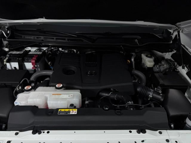 Used 2025 Toyota Tundra Platinum AWD/4WD image 14