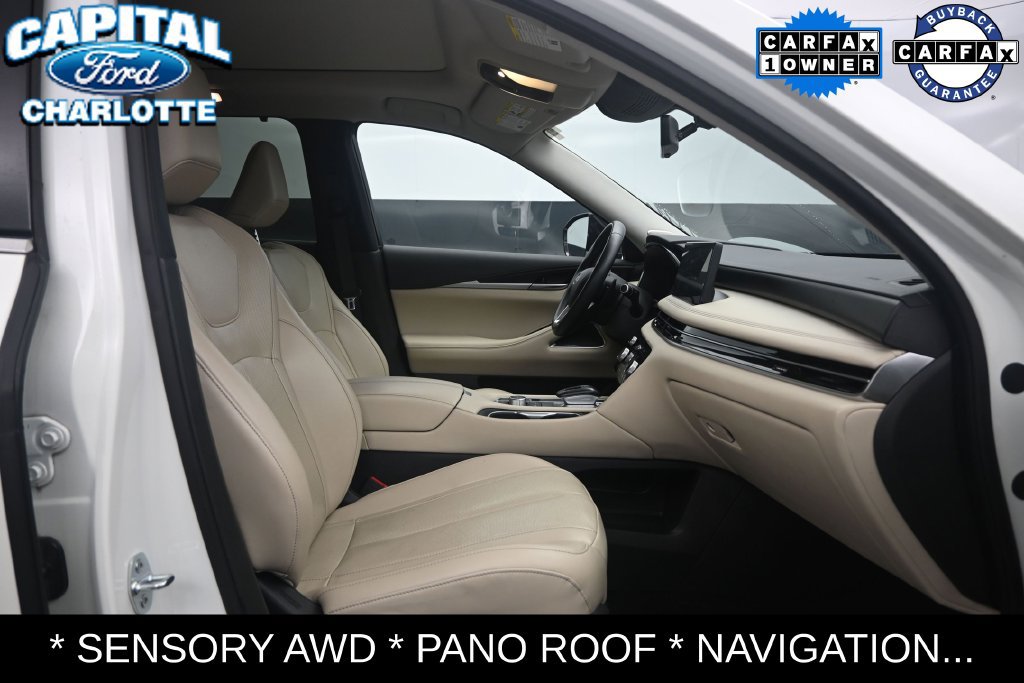 Used 2023 INFINITI QX60 Sensory AWD/4WD image 13