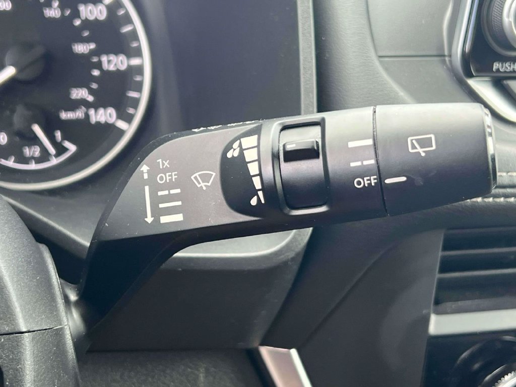 Used 2024 Nissan Rogue SV AWD/4WD image 26