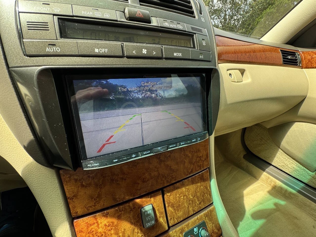 Used 2004 Lexus LS 430 RWD image 19