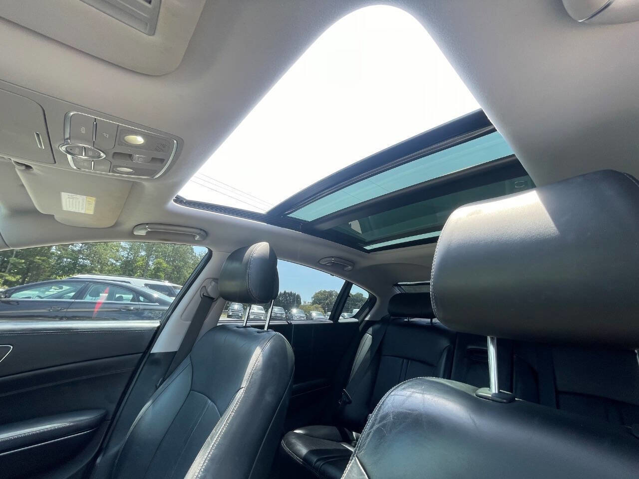 Used 2016 Kia K900 Luxury RWD image 68