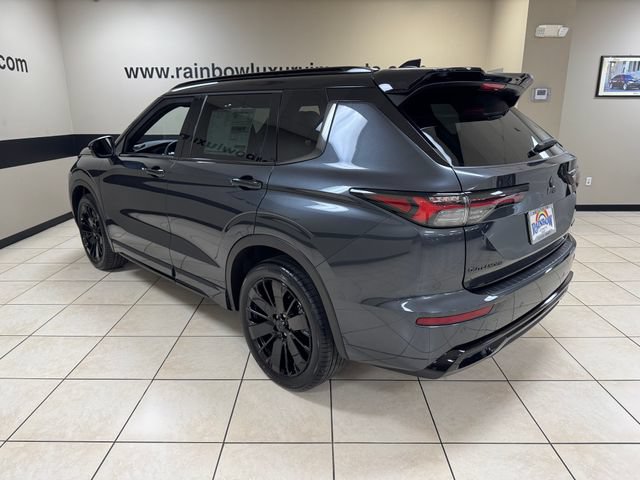 New 2026 Mitsubishi Outlander SEL Black Edition FWD image 4