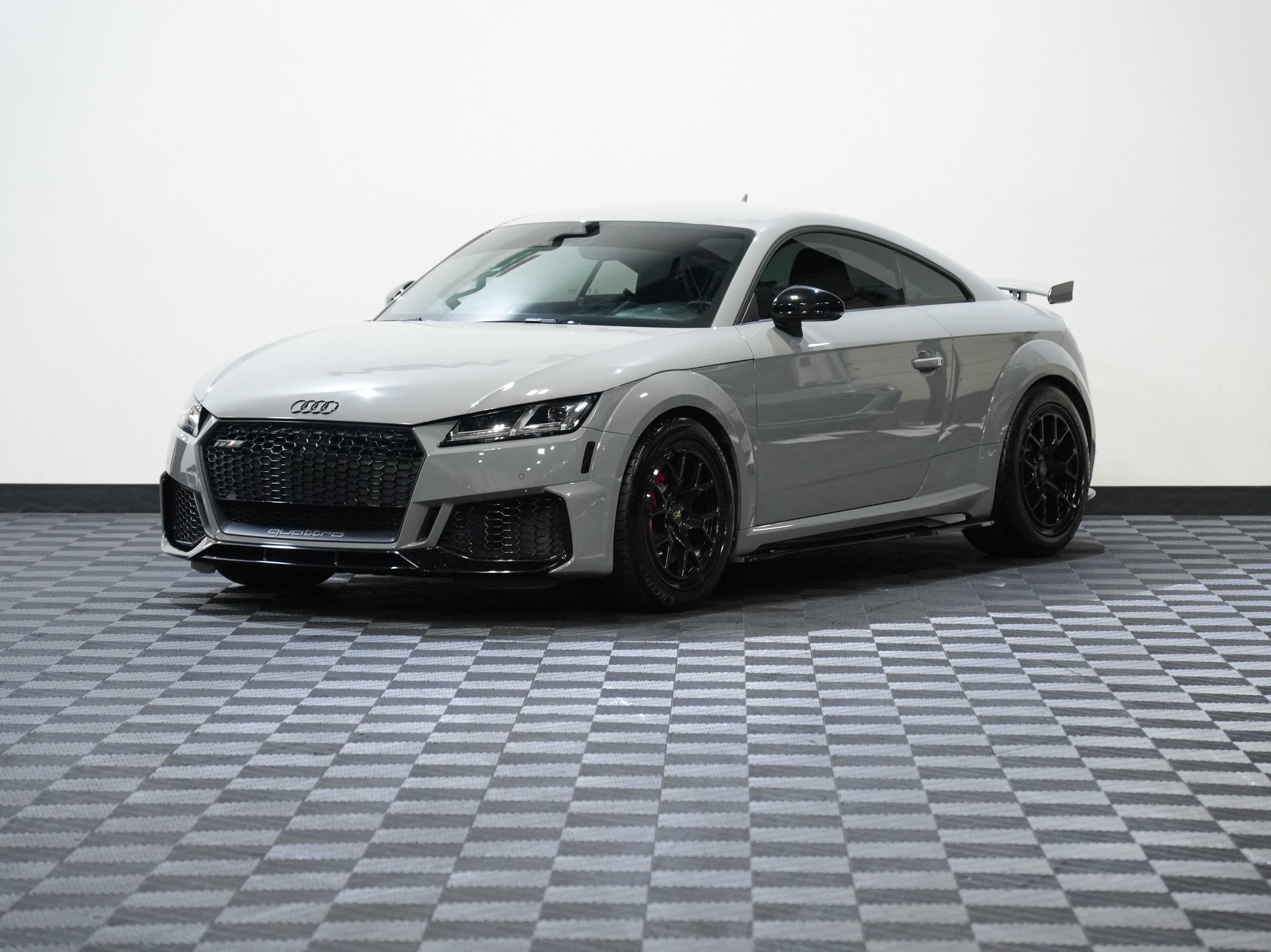 Used 2019 Audi TT RS w/ Technology Package AWD/4WD image 3