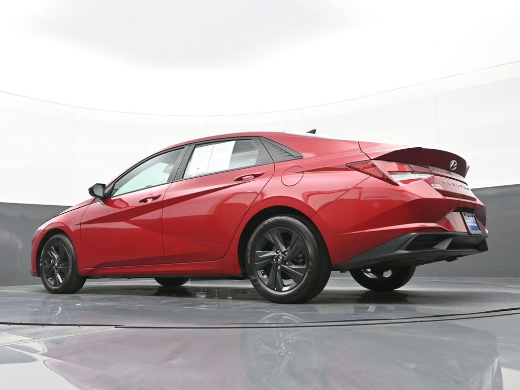 Certified 2022 Hyundai Elantra SEL image 38
