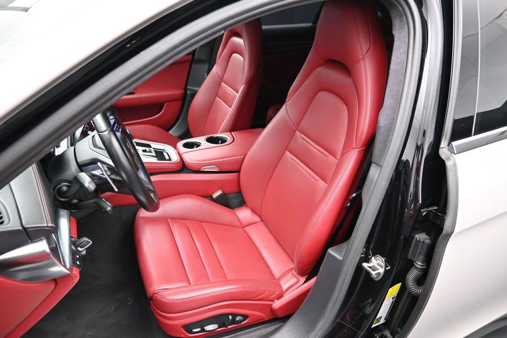 Certified 2022 Porsche Panamera Turbo S w/ Assistance Package AWD/4WD image 11