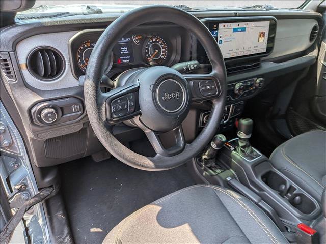 Used 2024 Jeep Gladiator Sport AWD/4WD image 10