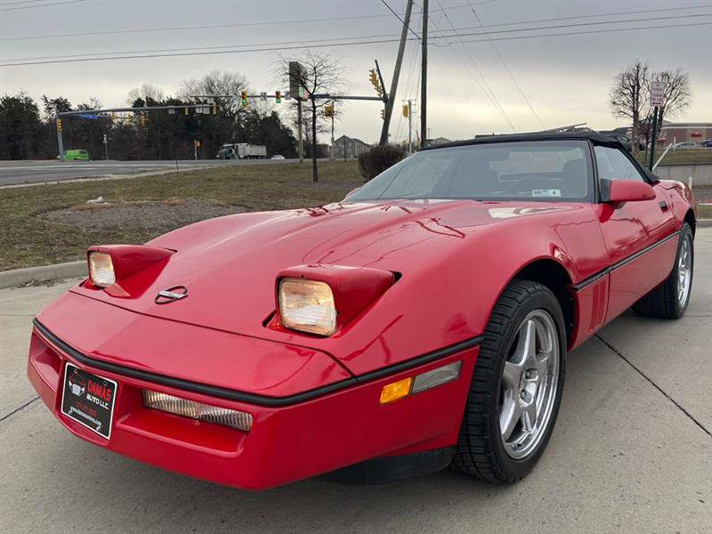 Used 1990 Chevrolet Corvette Convertible RWD image 4