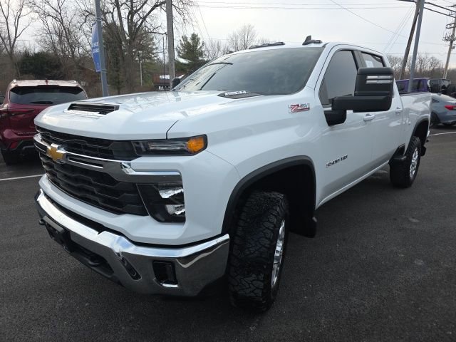 Used 2024 Chevrolet Silverado 3500 LT w/ Convenience Package image 14