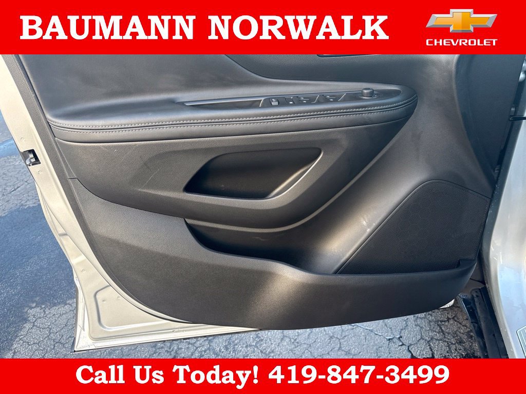 Used 2022 Buick Encore Preferred AWD/4WD image 10
