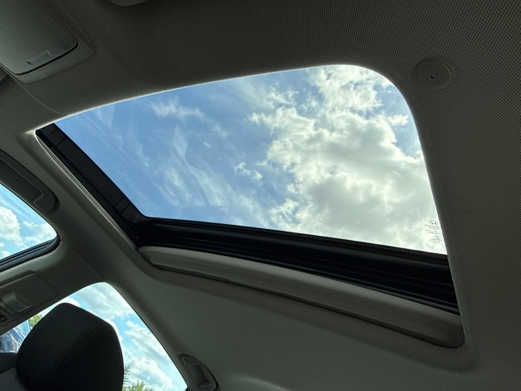 Used 2019 Honda Accord EX image 5