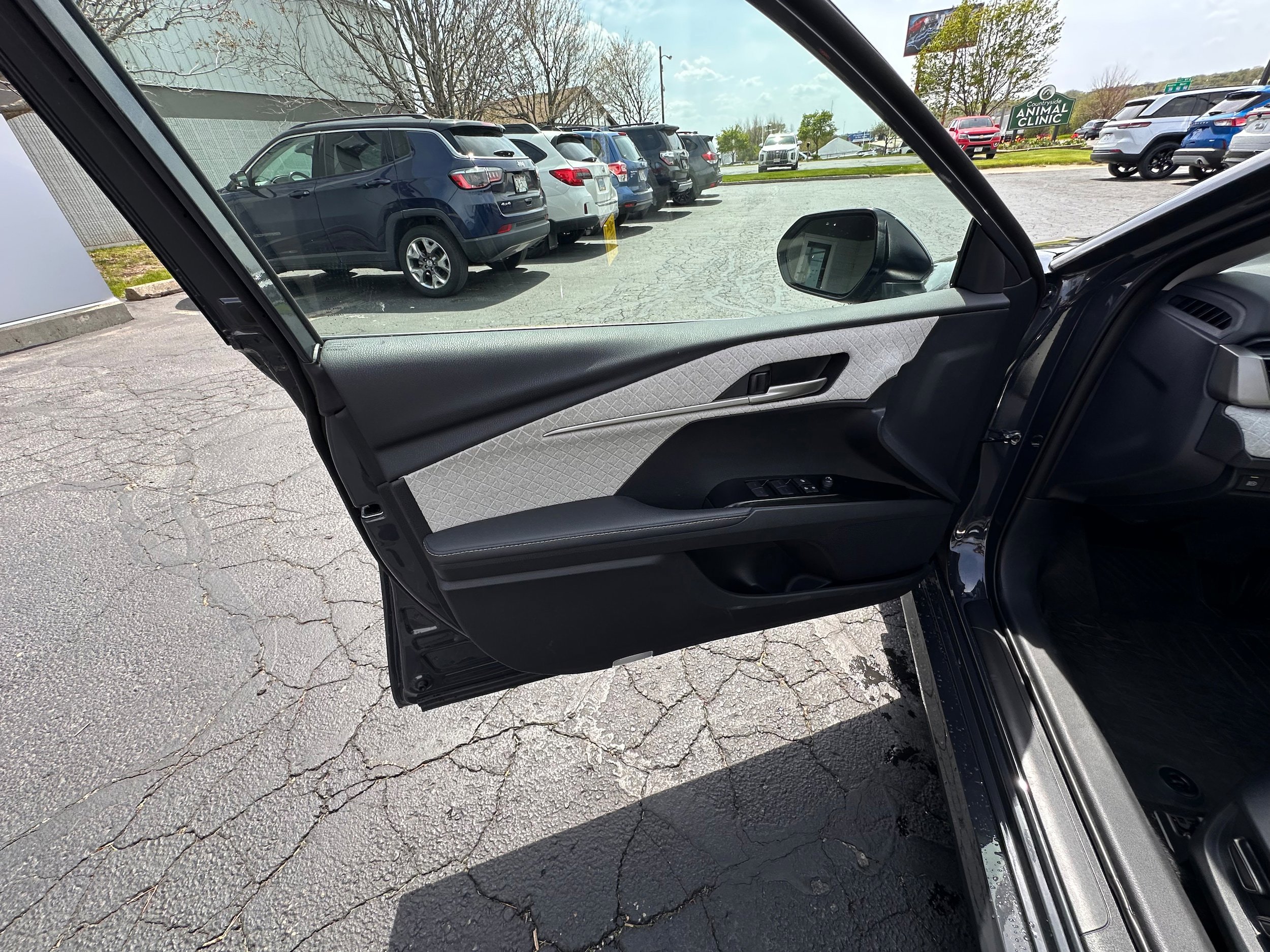 Used 2026 Toyota Camry XLE FWD image 12