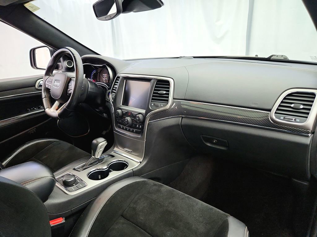 Used 2017 Jeep Grand Cherokee SRT AWD/4WD image 31