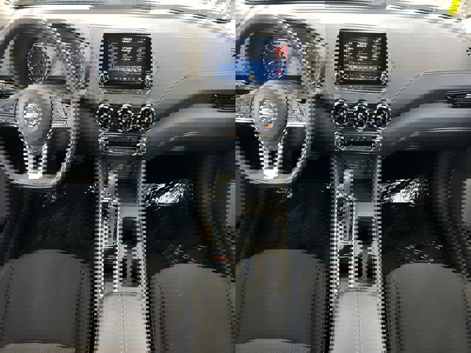 Used 2025 Nissan Sentra SV image 4