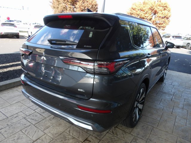 New 2025 Mitsubishi Outlander SEL image 7