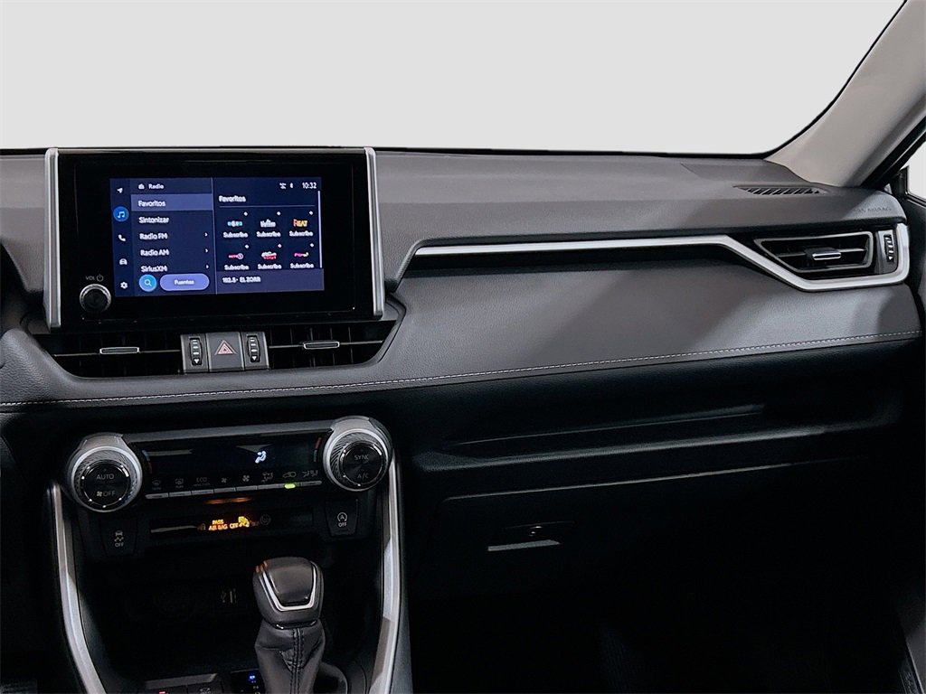 Used 2025 Toyota RAV4 XLE Premium image 20