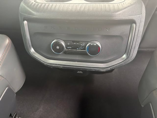 Used 2025 Ford Expedition Active AWD/4WD image 45