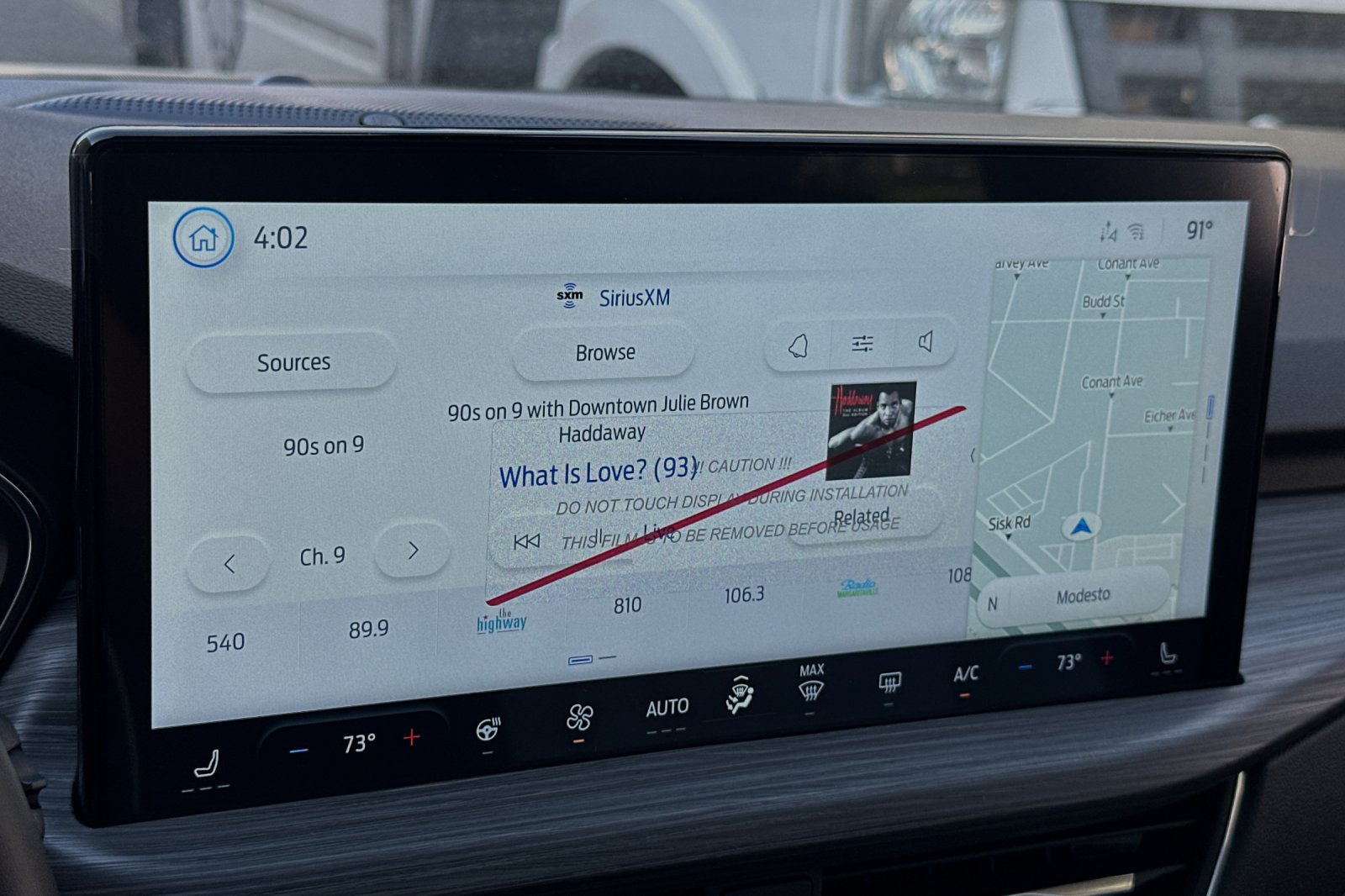 New 2024 Ford Escape SE w/ PHEV Premium Package FWD image 15