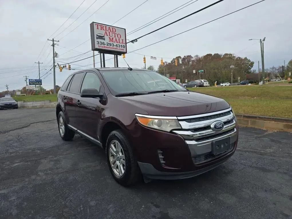 Used 2011 Ford Edge SE FWD image 3
