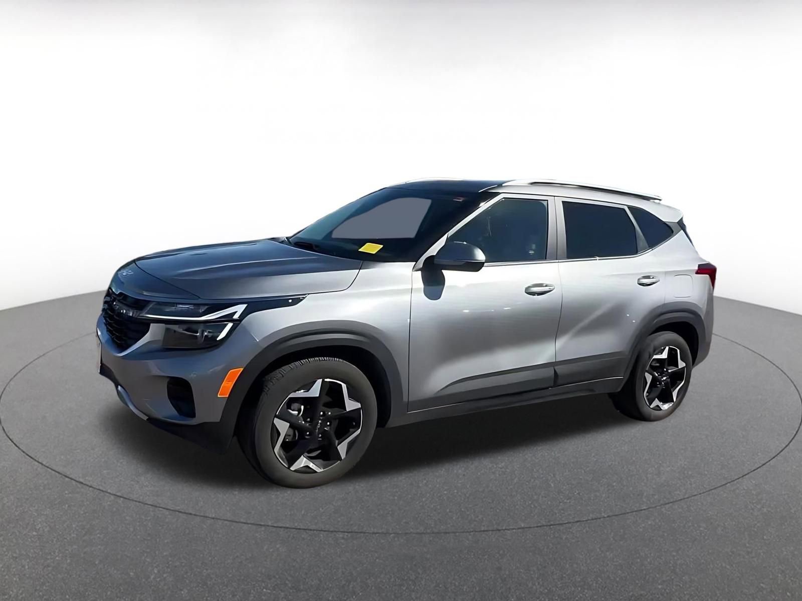 Used 2025 Kia Seltos S image 8