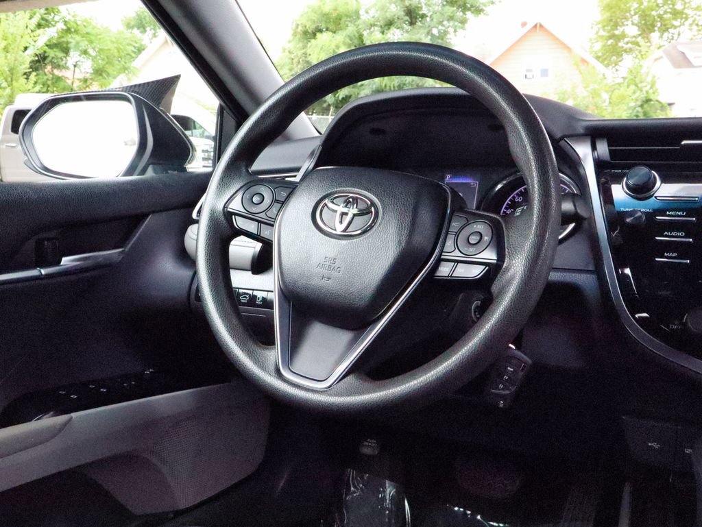 Used 2020 Toyota Camry LE FWD image 23
