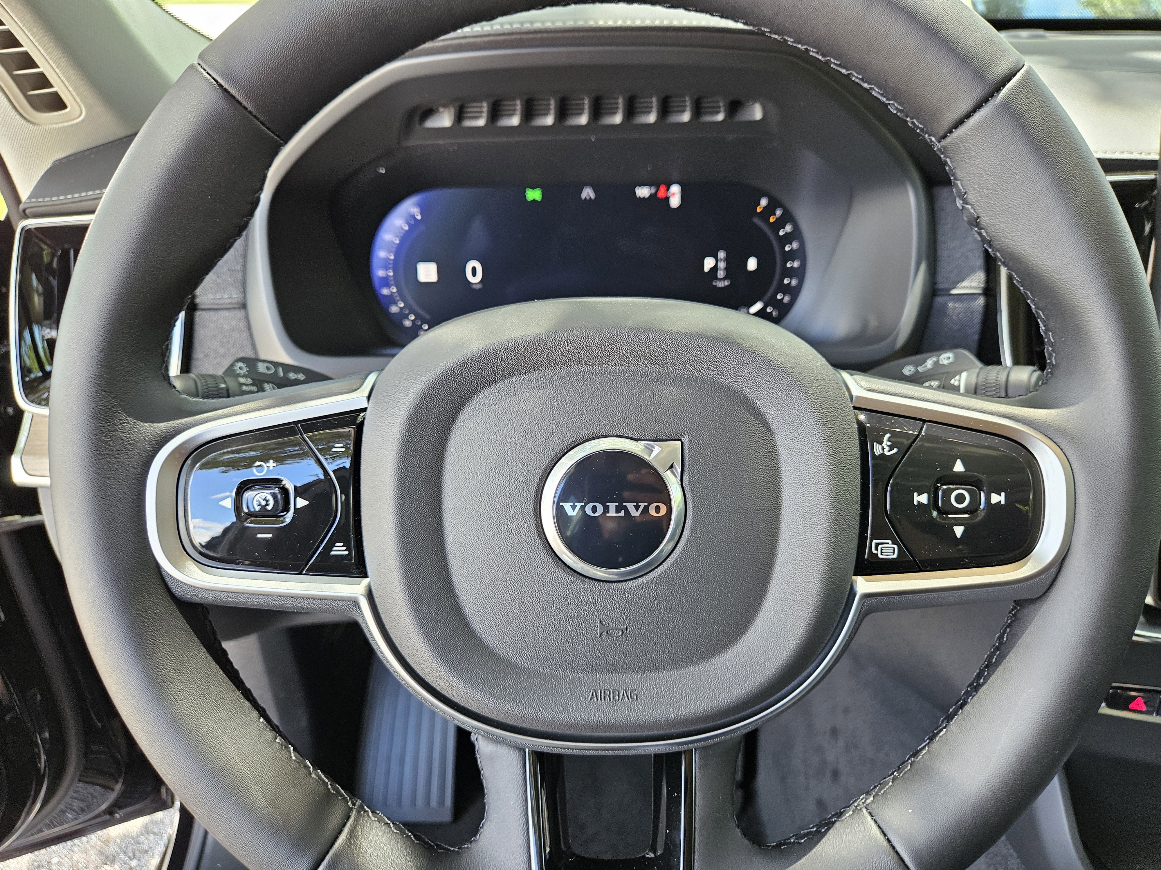 New 2026 Volvo XC90 B5 Core w/ Protection Package image 35