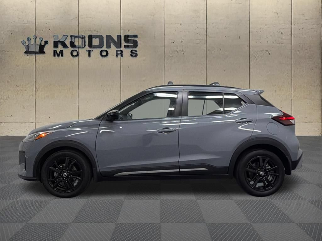 Used 2021 Nissan Kicks SR w/ SR Premium Package FWD image 4