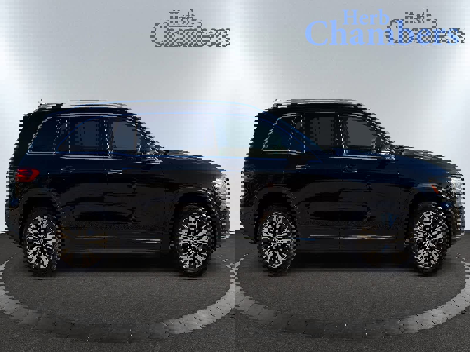 Used 2024 Mercedes-Benz GLB 250 4MATIC image 16