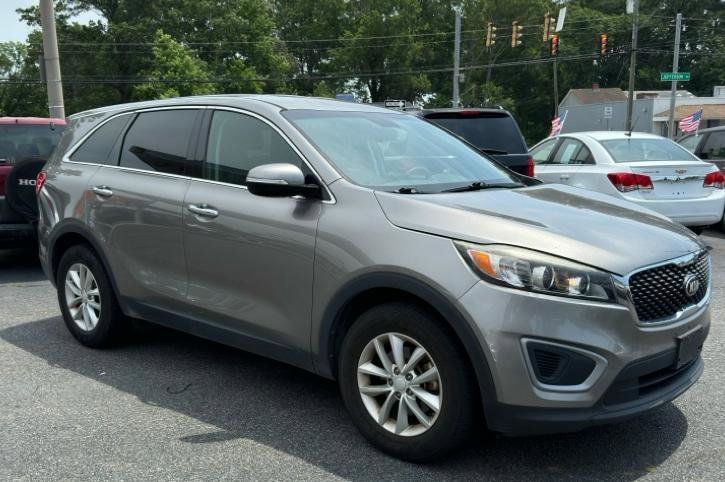 Used 2017 Kia Sorento L image 7