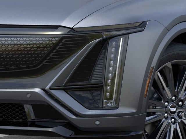 New 2026 Cadillac Lyriq V w/ LPO, Floor Liner Package AWD/4WD image 10