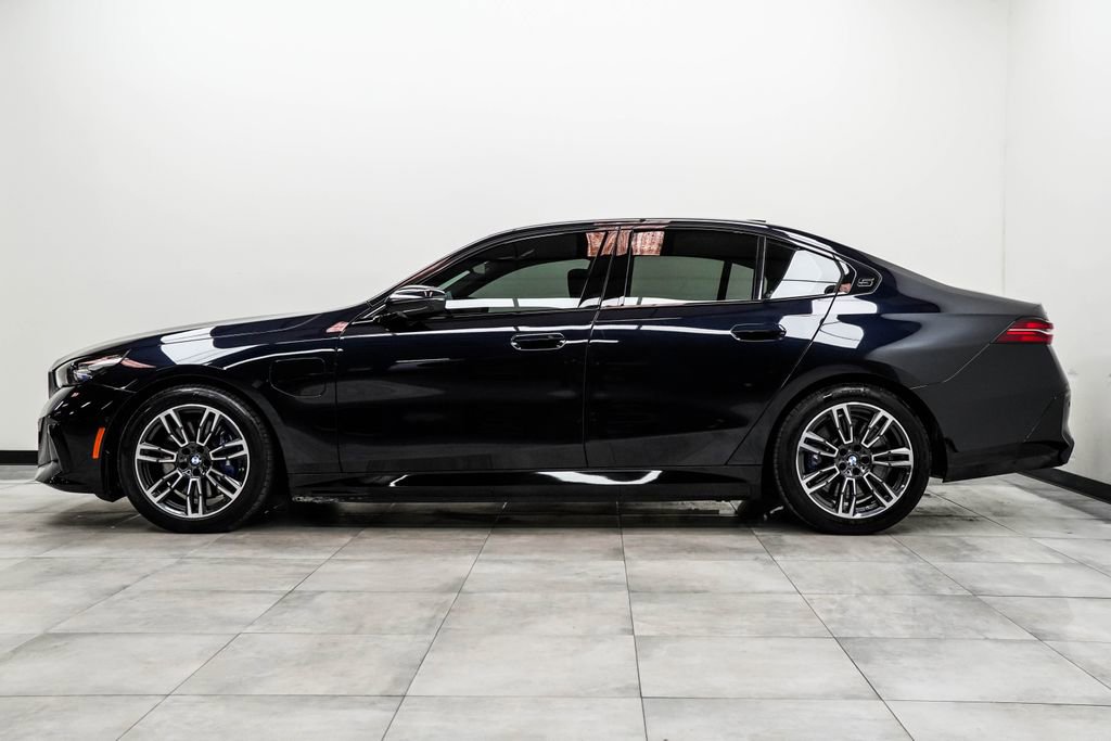 Used 2026 BMW 550e xDrive image 8