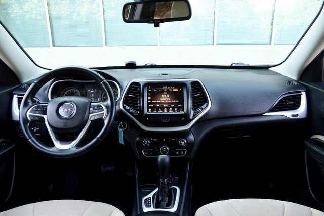 Used 2015 Jeep Cherokee Latitude image 7