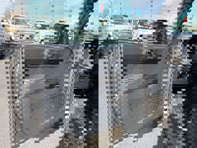 New 2025 Ford Bronco Badlands image 22