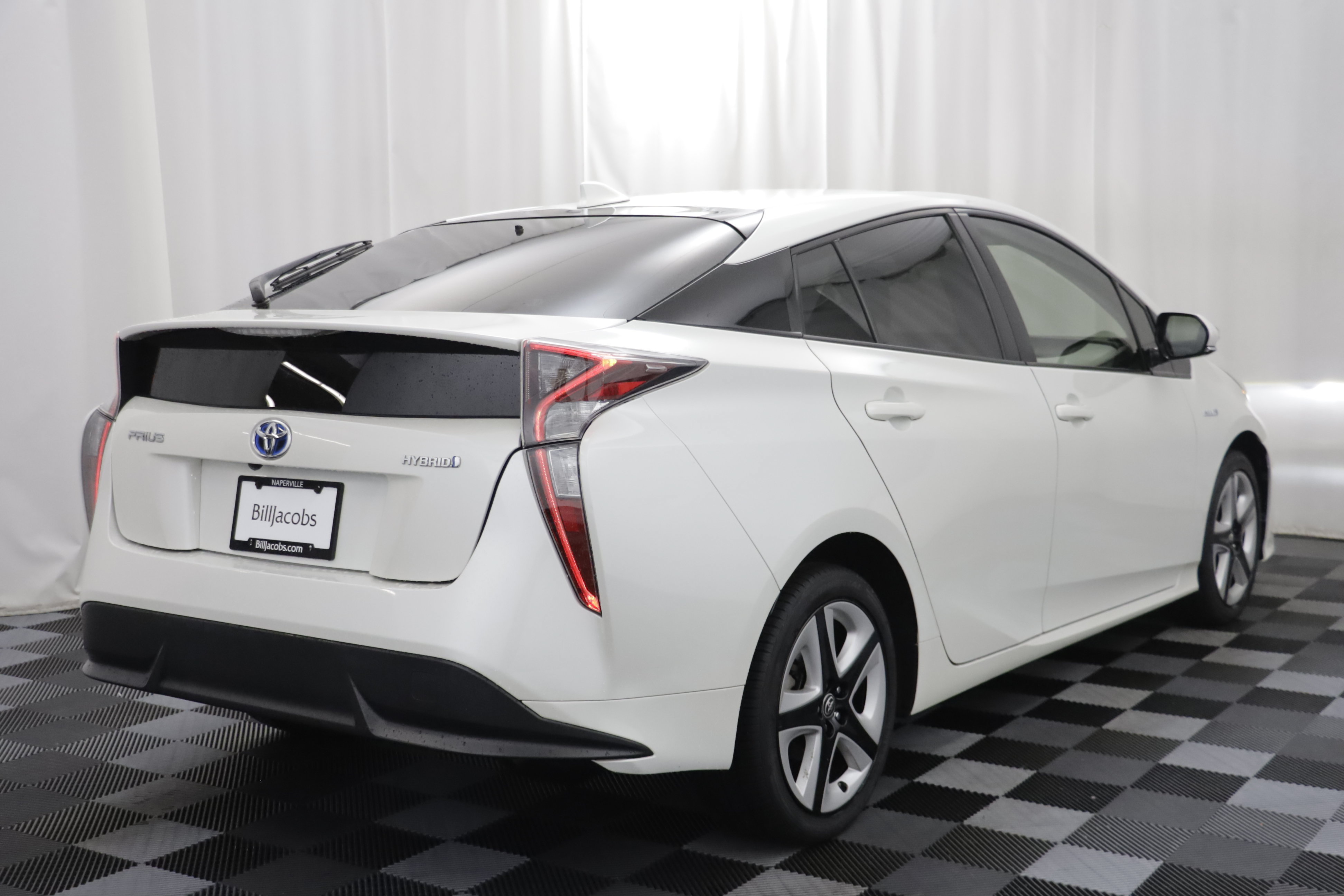 Used 2017 Toyota Prius Three Touring w/ Carpet Mat Package FWD image 15