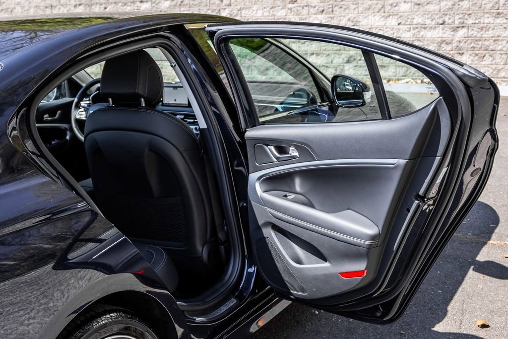 Used 2026 Genesis G70 2.5T image 16