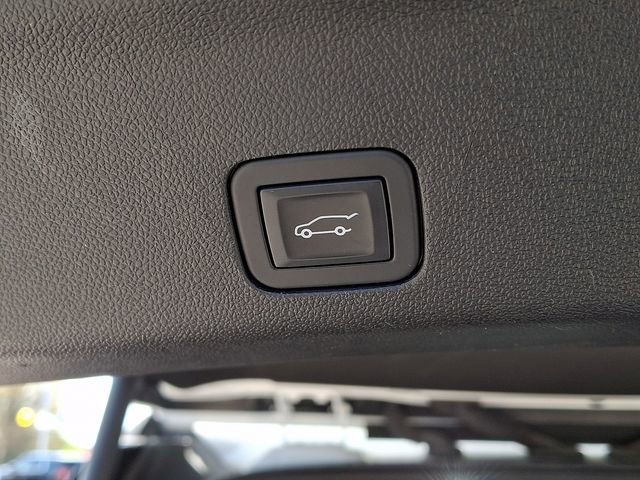 Used 2025 GMC Yukon Denali image 27