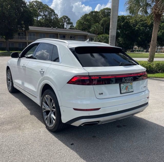 Used 2025 Audi Q8 Premium w/ Convenience Package AWD/4WD image 2