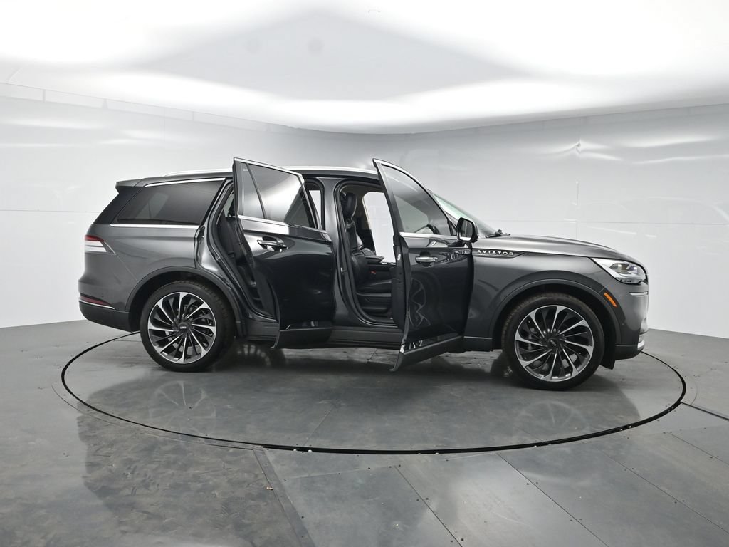 Used 2020 Lincoln Aviator Reserve w/ Equipment Group 202A AWD/4WD image 53