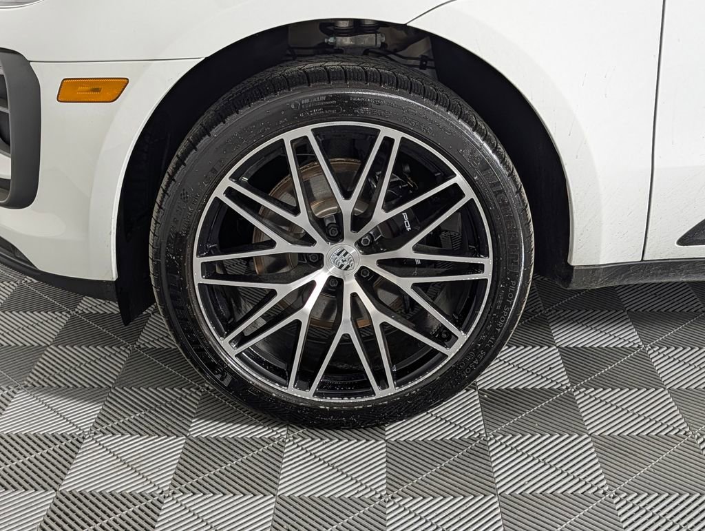 New 2026 Porsche Macan S image 11