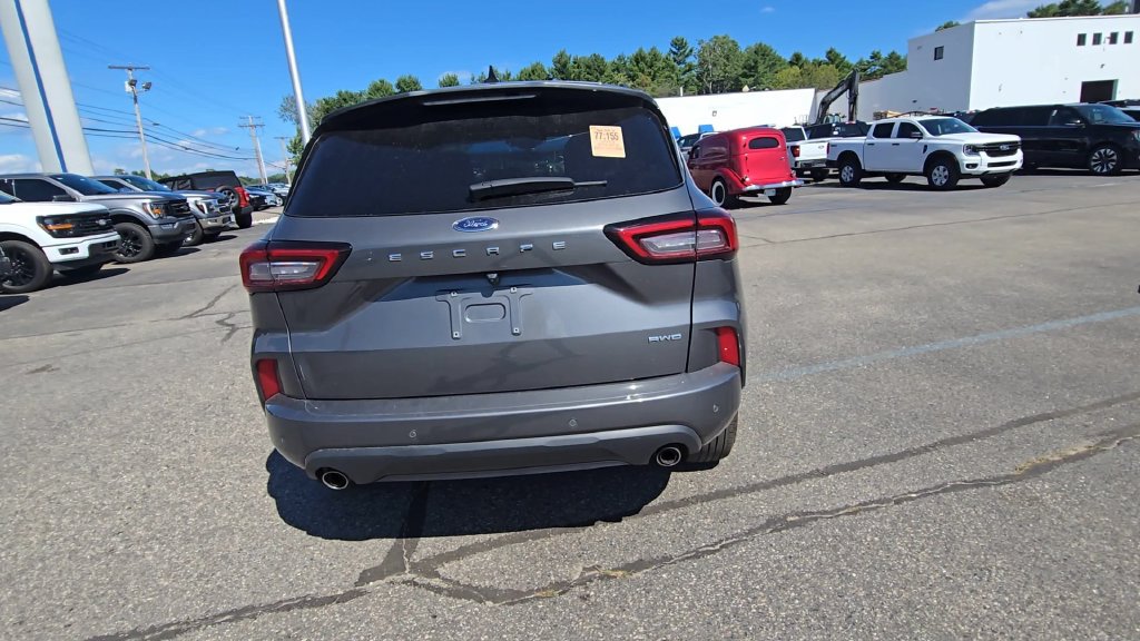 Certified 2023 Ford Escape ST-Line w/ Tech Pack #1 AWD/4WD image 18
