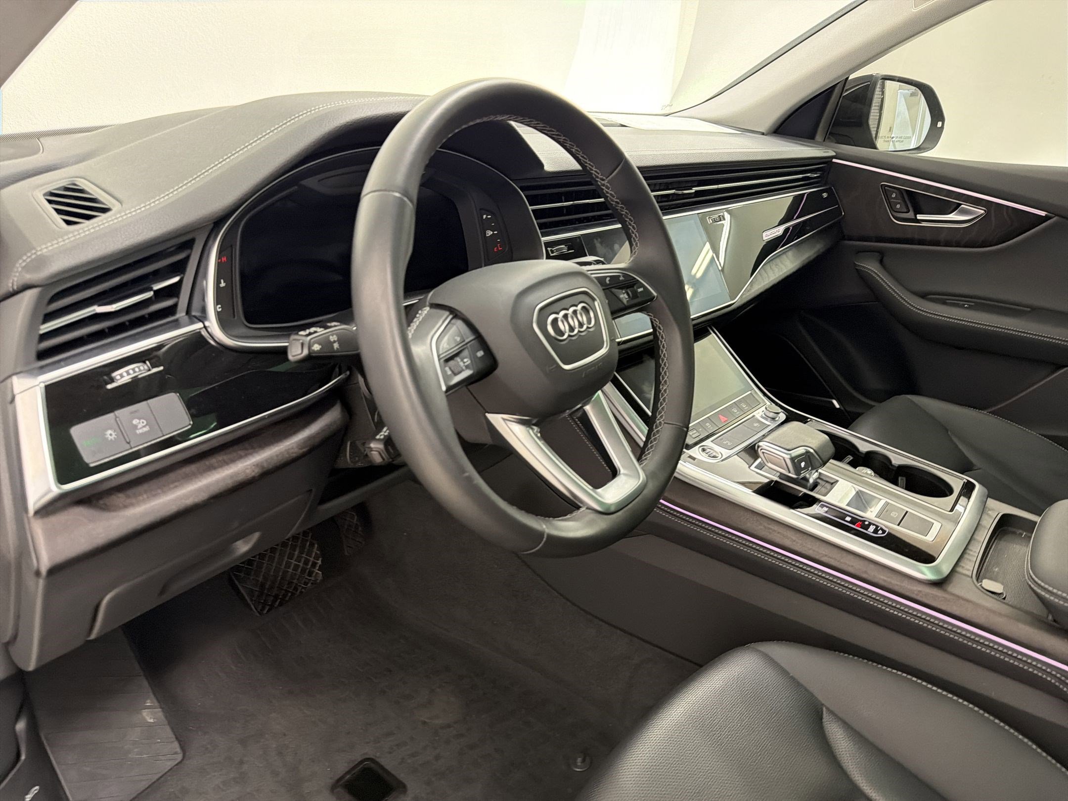 Used 2023 Audi Q8 Premium Plus w/ Premium Plus Package image 4