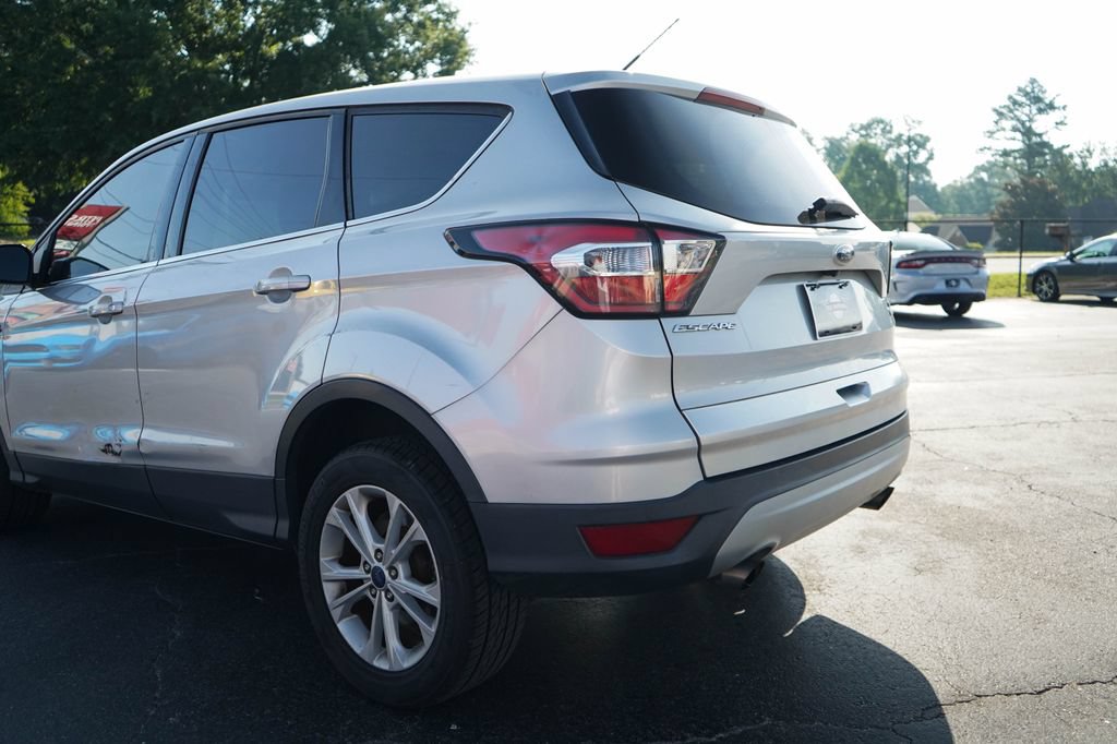Used 2017 Ford Escape SE FWD image 20